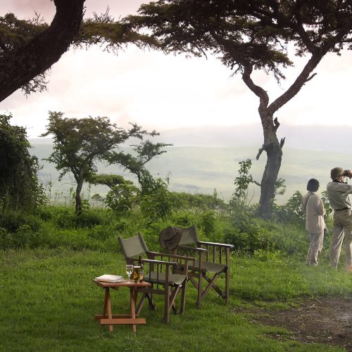 luxury-tanzania-couple-safari